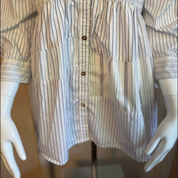 HOLDING HORSES ANTHROPOLOGIE Striped Buttons Down 3/4 Sleeves Top.Size S - Picture 8 of 15